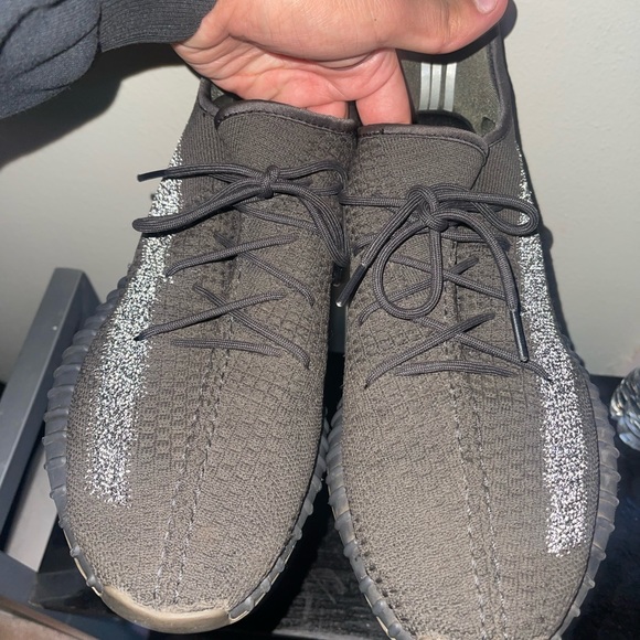 Yeezy Boost 350 V2 Cinder - Reflective - Picture 2 of 3